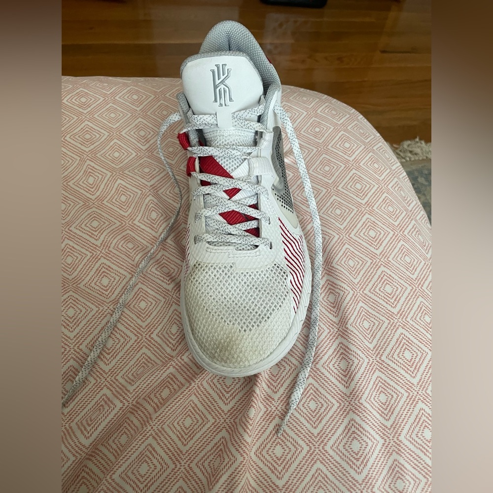 Kyrie Flytrap 5 'White University Red'. Basketbal… - image 2